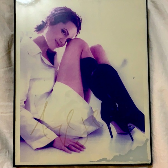 Signed Angelina Jolie 8x10 - Picture 2 of 2